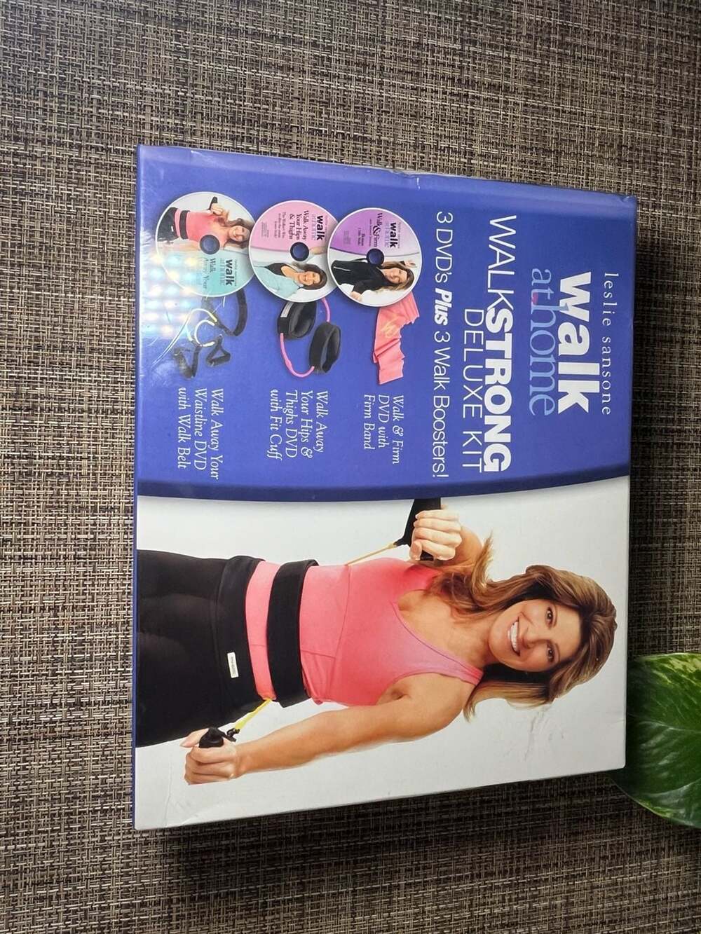 Leslie Sansone Walk Strong Deluxe Kit Walk at Home 3-DVD Set & 3 Boosters - New